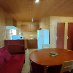4 Pers Avec Terrasse Et Cuisine Equipee - Api-1-52-402 * Naucelle