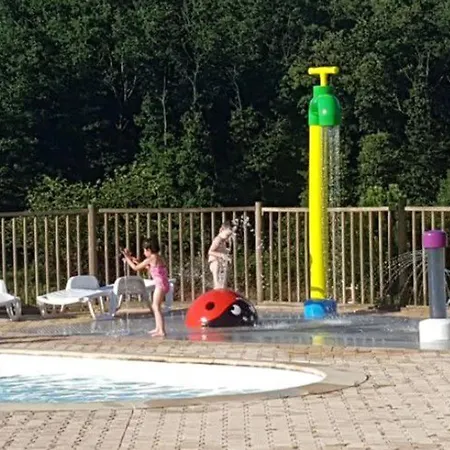 4 Pers Avec Terrasse Et Cuisine équipée - Api-1-52-402 Campeggio Naucelle