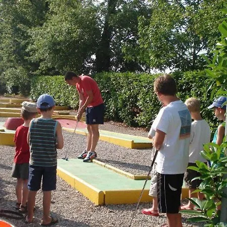 Kemping 4 Pers Avec Terrasse Et Cuisine Equipee - Api-1-52-402 Naucelle