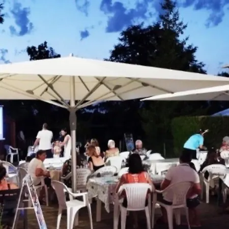 4 Pers Avec Terrasse Et Cuisine Equipee - Api-1-52-402