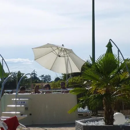 4 Pers Avec Terrasse Et Cuisine Equipee - Api-1-52-402 Kemping