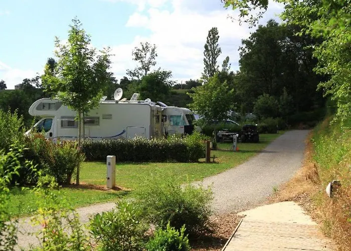 4 Pers Avec Terrasse Et Cuisine Equipee - Api-1-52-402