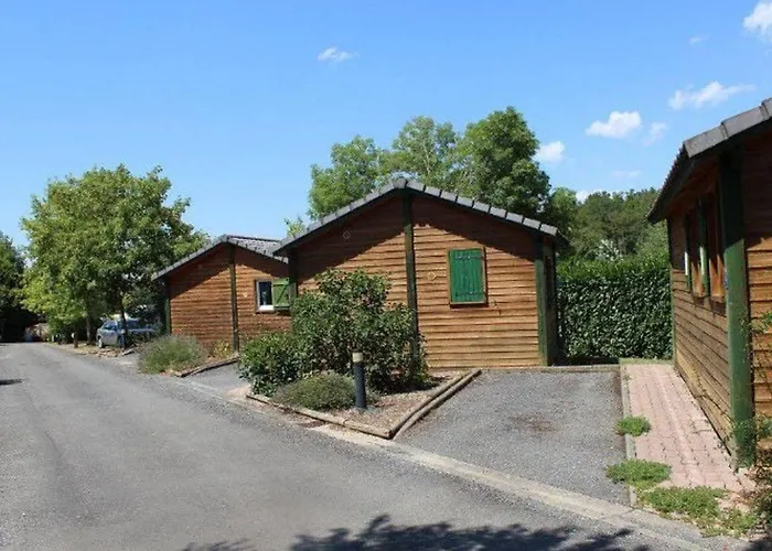 4 Pers Avec Terrasse Et Cuisine Equipee - Api-1-52-402 キャンプ場 Naucelle