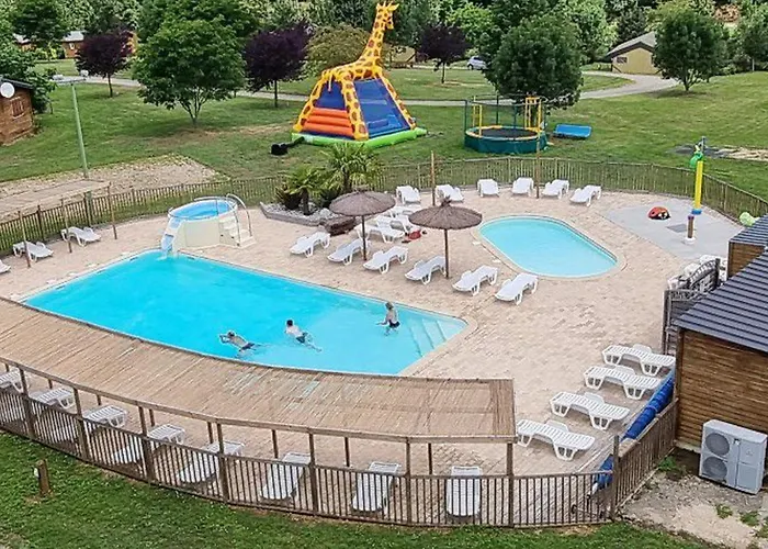 4 Pers Avec Terrasse Et Cuisine Equipee - Api-1-52-402 * Naucelle